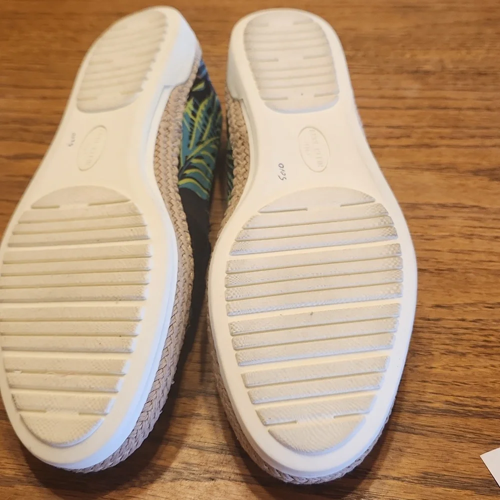 Anne Klein Zilya Espadrille Tropical Palms Size 8